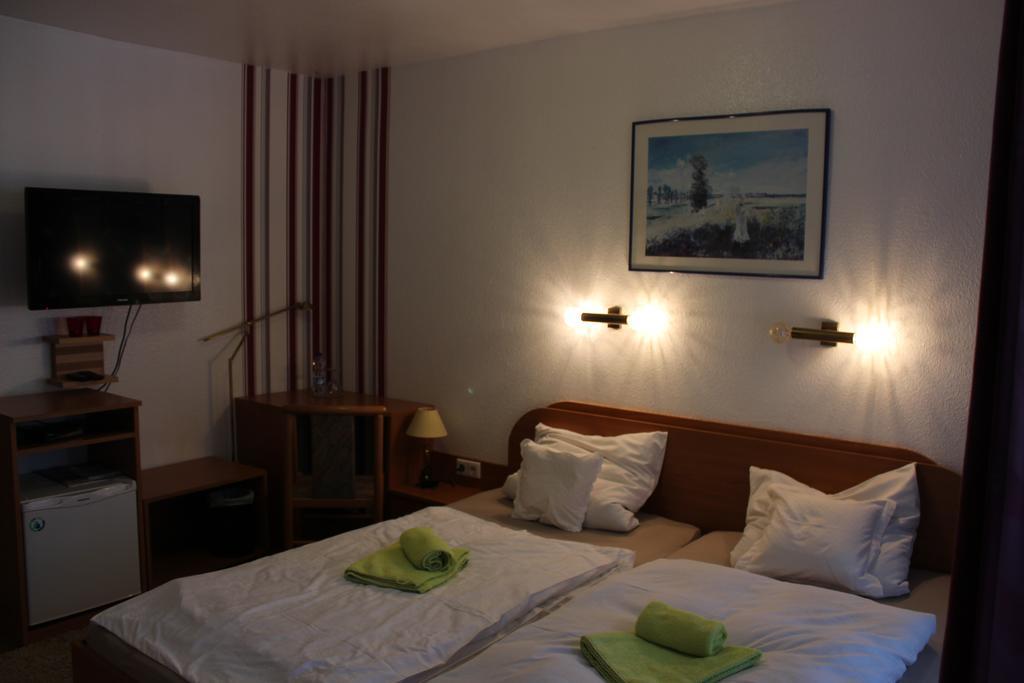 Waldpension Bielefeld Ngoại thất bức ảnh